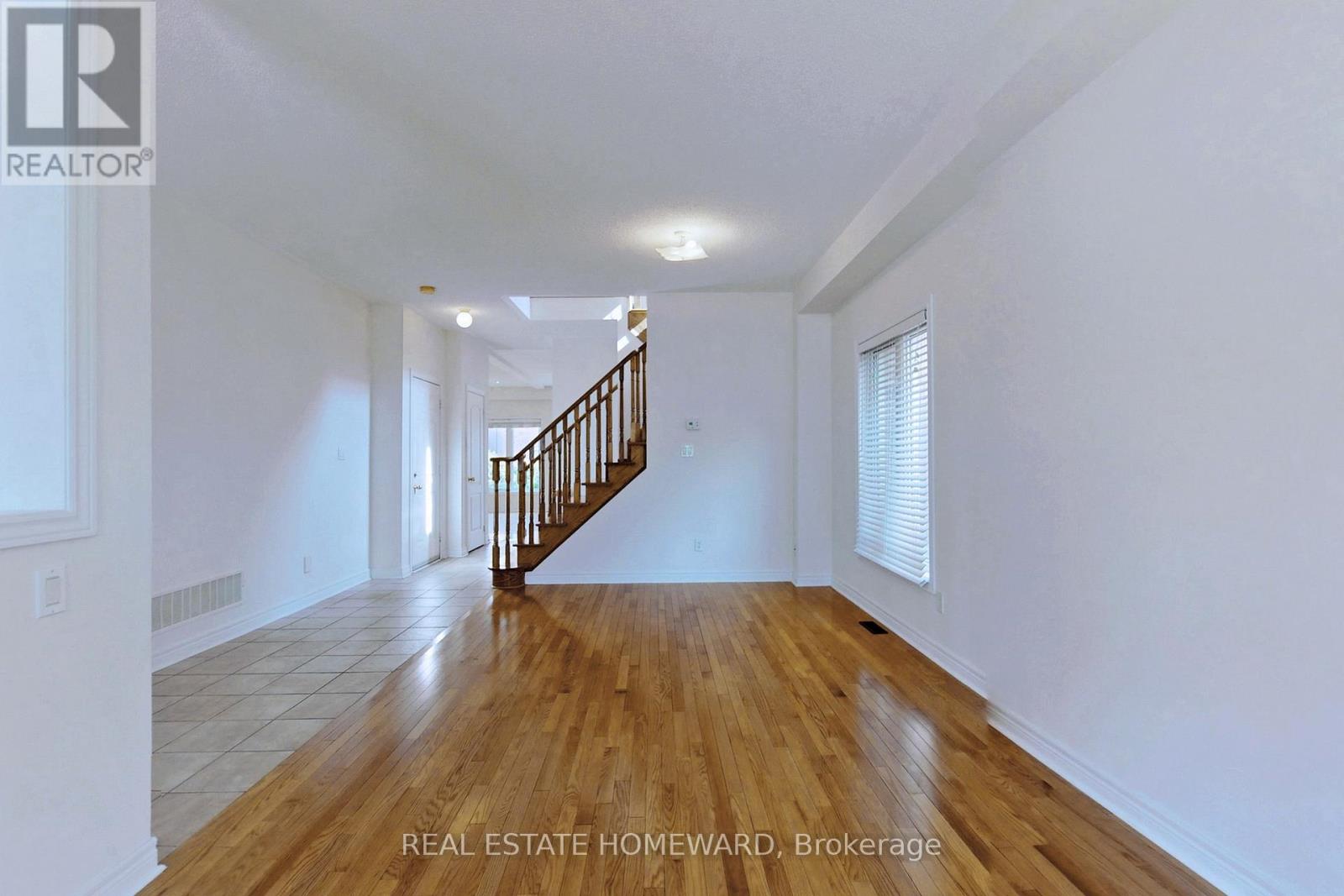 119 Capera Drive, Vaughan, Ontario  L4H 3K3 - Photo 5 - N12808226