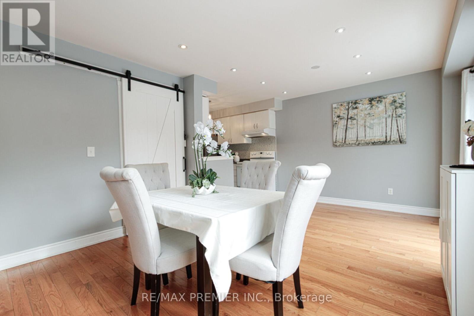 5272 Brookwood Court, Mississauga, Ontario  L5V 2N8 - Photo 9 - W12808172