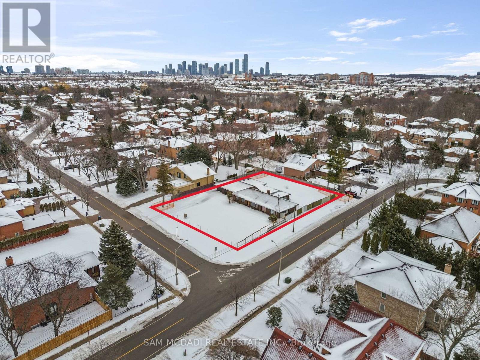 5287 Durie Road, Mississauga, Ontario  L5M 2K2 - Photo 3 - W12808180