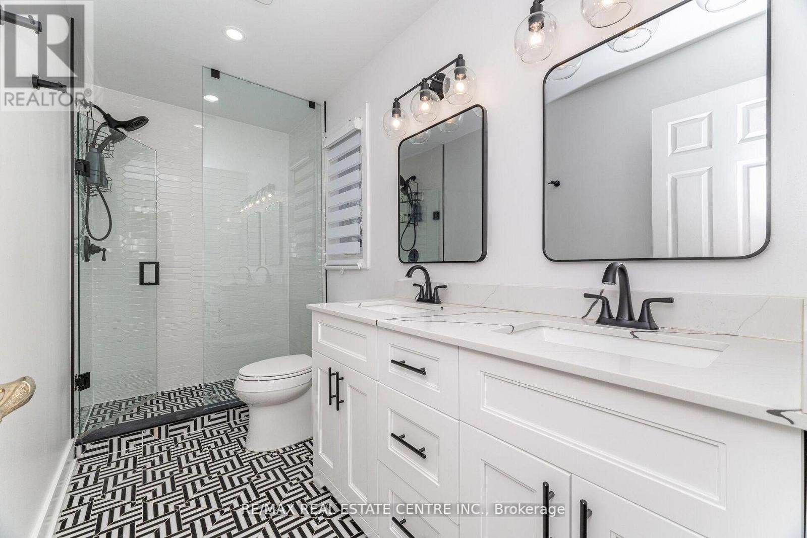 15 Brookbank Court, Brampton, Ontario  L6Z 3G4 - Photo 23 - W12808198