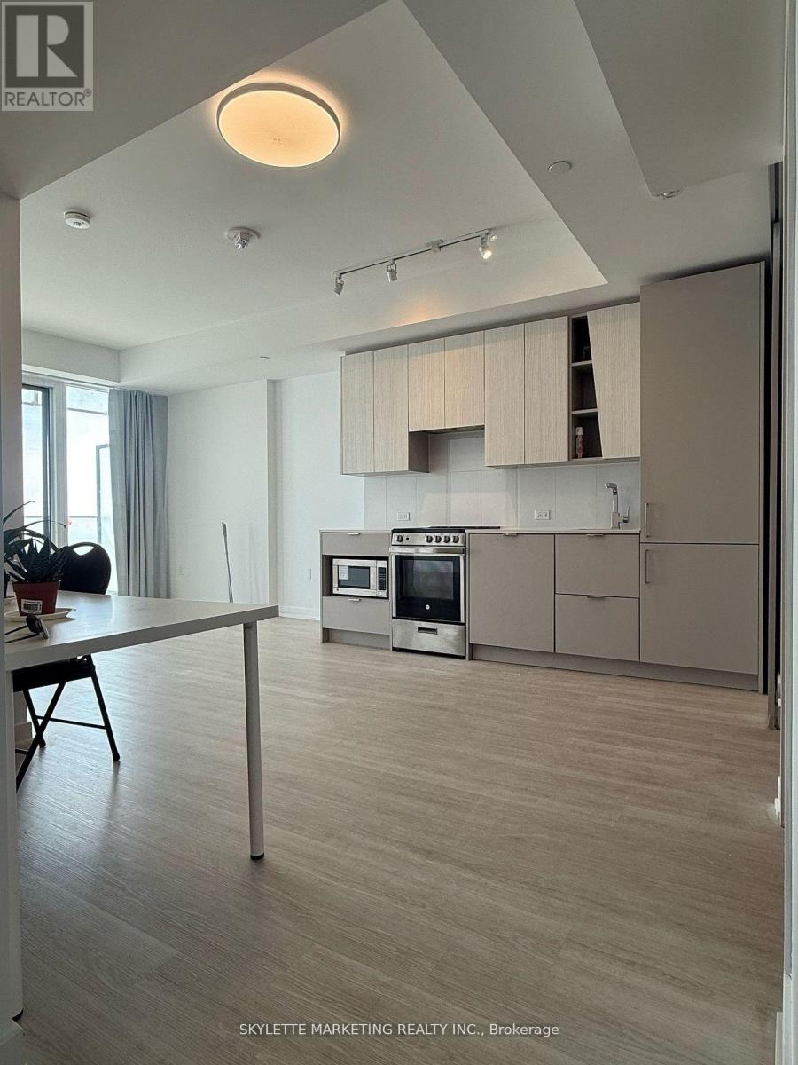 4406 - 3883 Quartz Road, Mississauga (City Centre), Ontario  L5B 0M4 - Photo 3 - W12808200