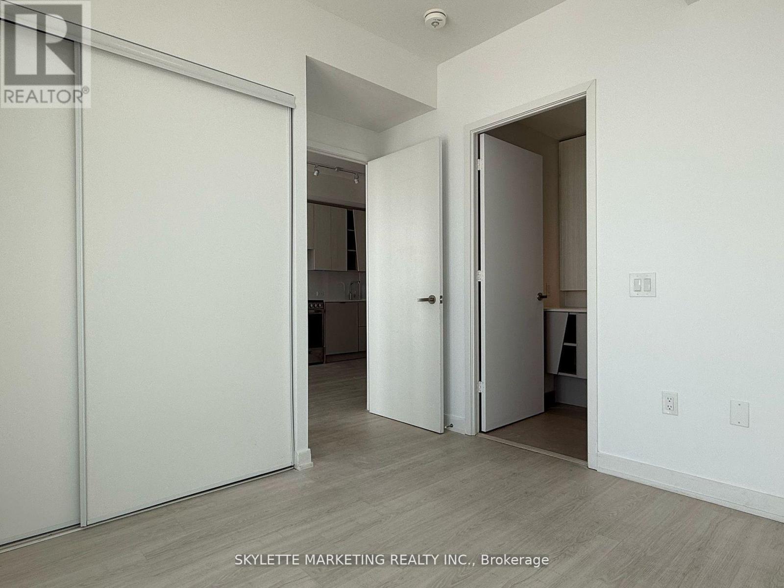 4406 - 3883 Quartz Road, Mississauga (City Centre), Ontario  L5B 0M4 - Photo 9 - W12808200