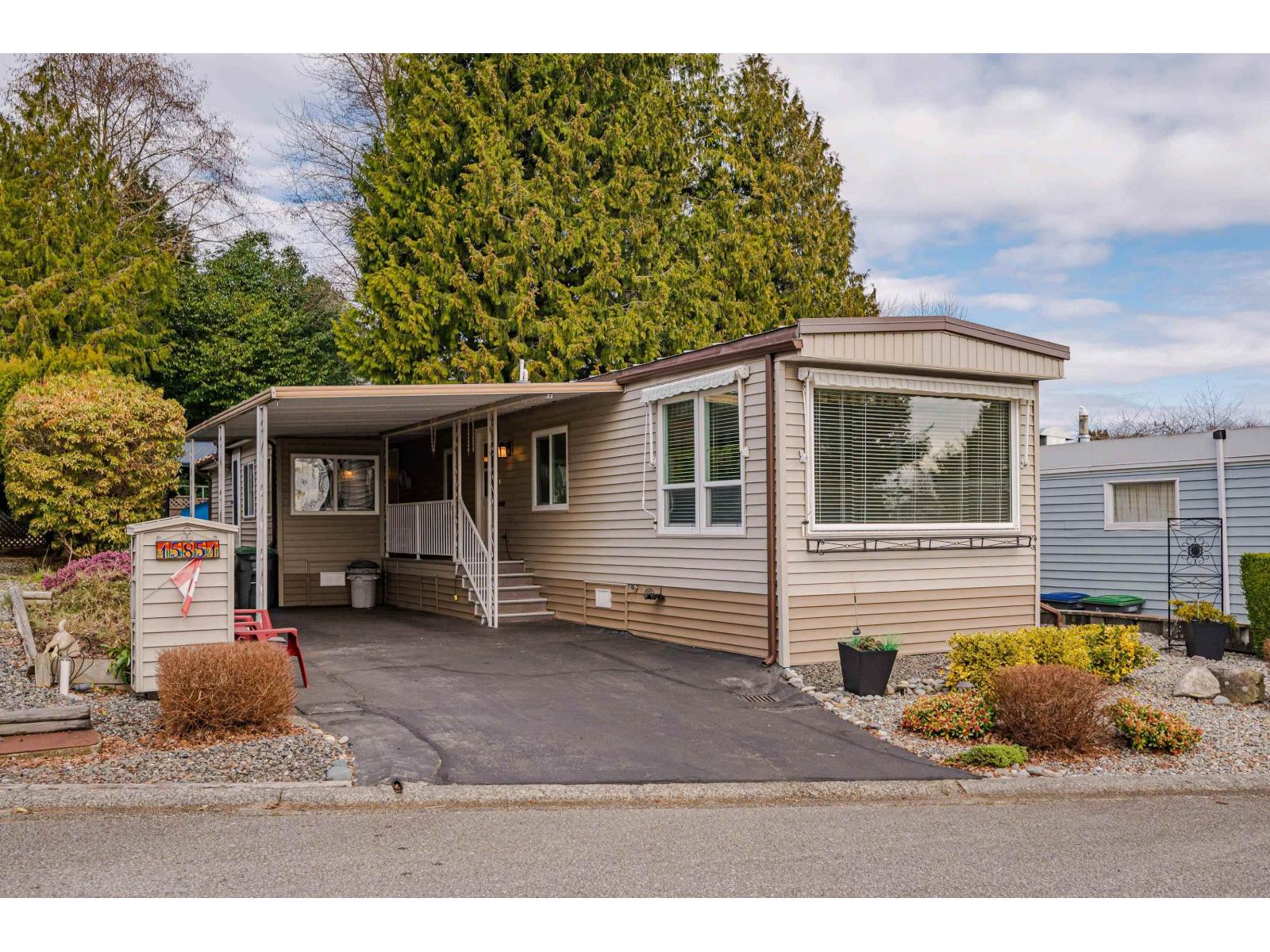 15851 SUFFOLK ROAD, Surrey, British Columbia