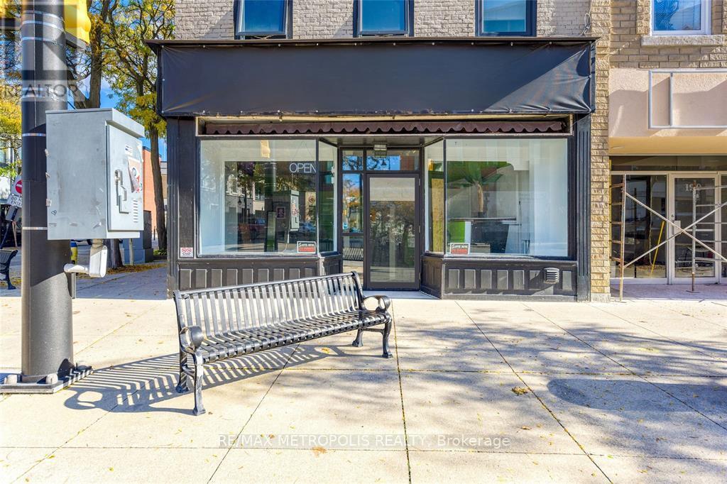 192 Christina Street N, Sarnia, Ontario  N7T 5T9 - Photo 5 - X12808202