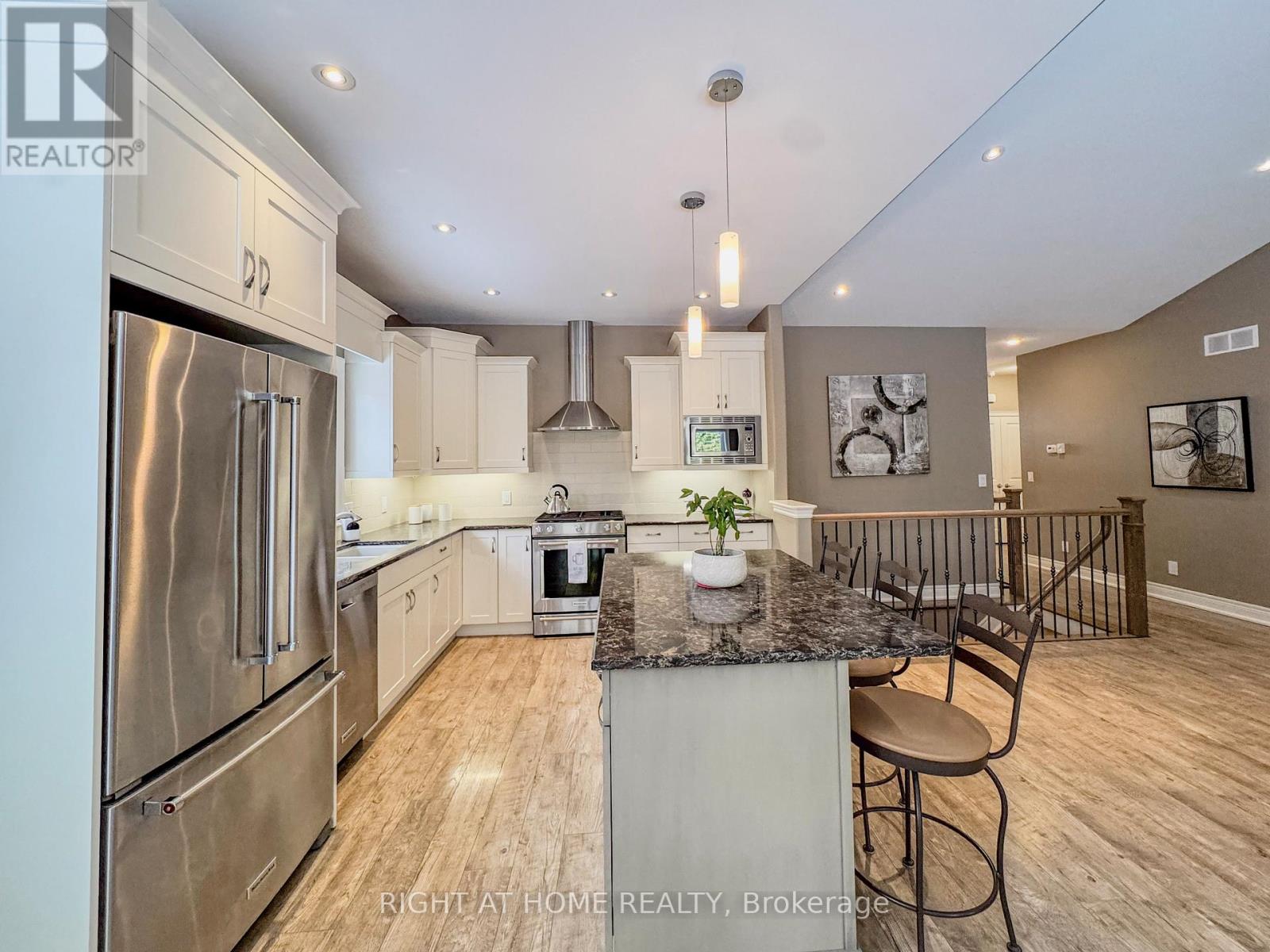 3 Cedar Drive, Niagara-On-The-Lake, Ontario  L0S 1J1 - Photo 12 - X12808218