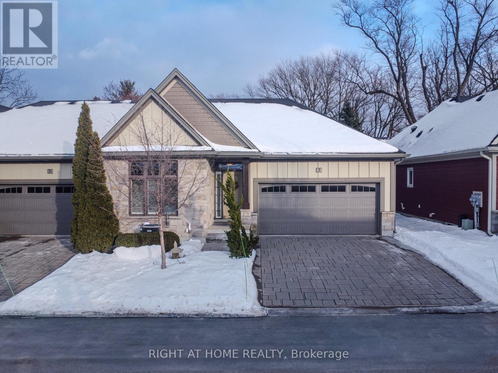 3 Cedar Drive, Niagara-On-The-Lake, Ontario  L0S 1J1 - Photo 2 - X12808218
