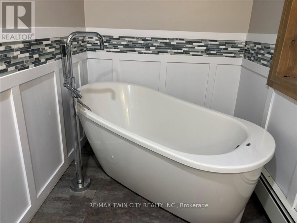 2916 Shannonville Road, Tyendinaga, Ontario  K0K 2V0 - Photo 7 - X12803468