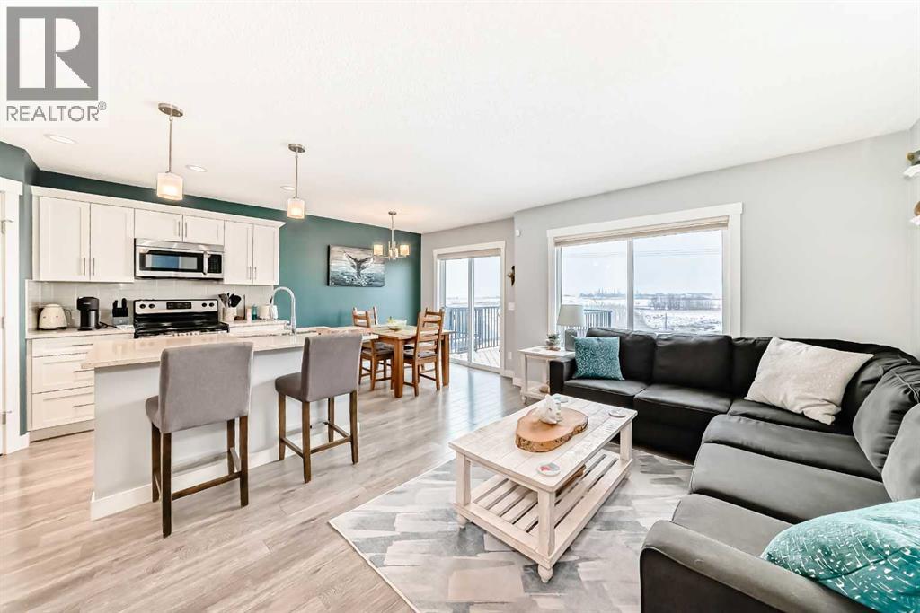 303 Sunrise View, Cochrane, Alberta  T4C 0Z7 - Photo 18 - A2287350