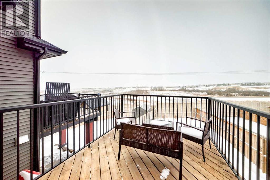 303 Sunrise View, Cochrane, Alberta  T4C 0Z7 - Photo 21 - A2287350