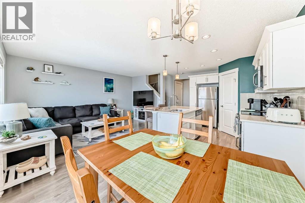 303 Sunrise View, Cochrane, Alberta  T4C 0Z7 - Photo 14 - A2287350