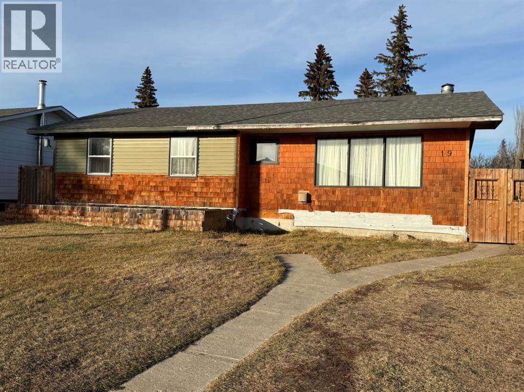 19 Kallbom Crescent, Whitecourt, Alberta