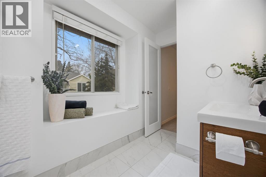 3 Stranraer Place Sw, Calgary, Alberta  T3H 1H5 - Photo 30 - A2283759