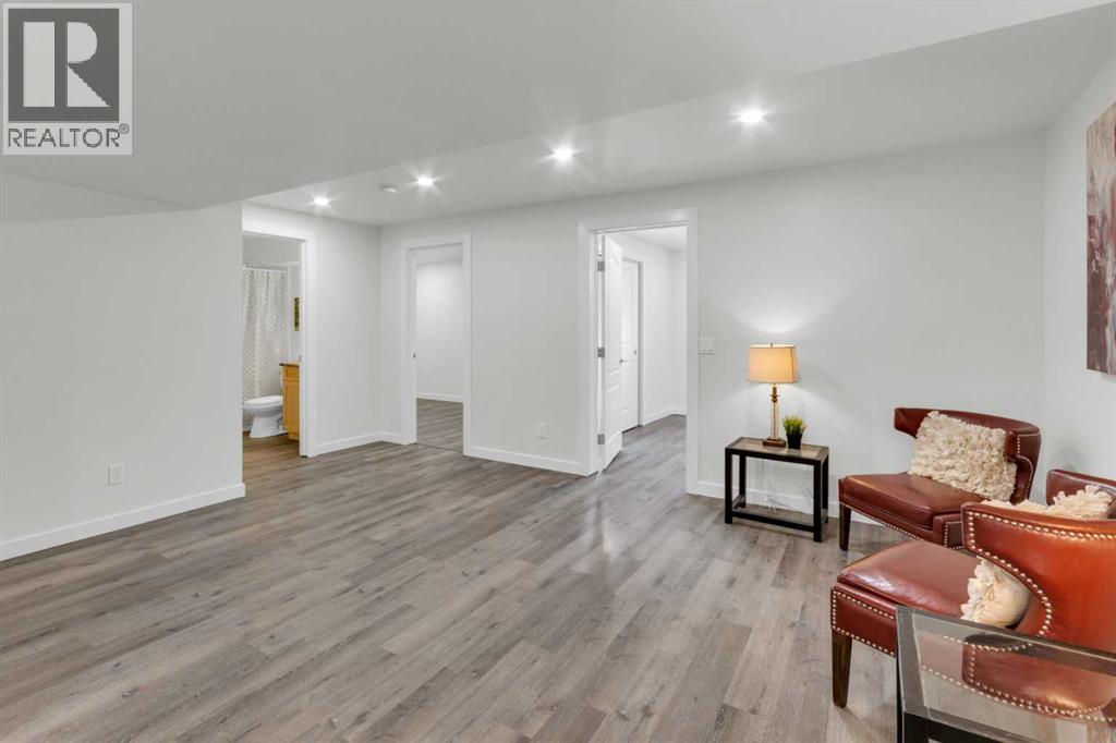 103 Canoe Square Sw, Airdrie, Alberta  T4B 2N7 - Photo 19 - A2284179