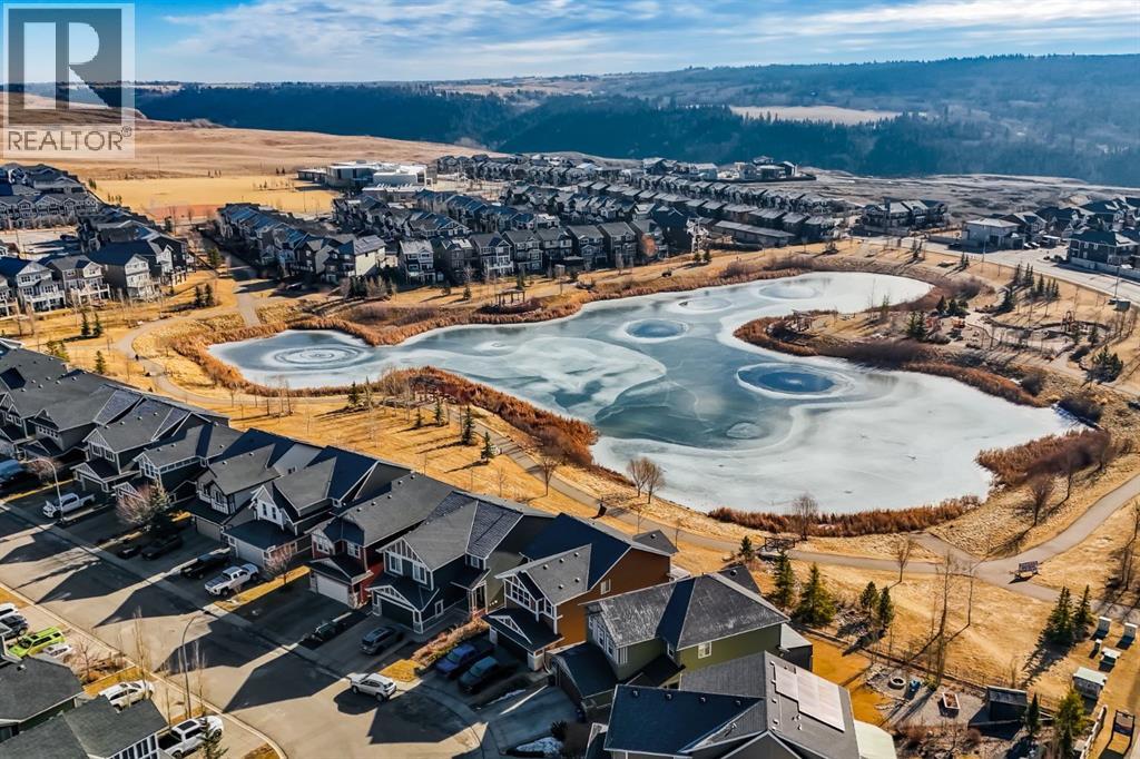 12 Sunrise View, Cochrane, Alberta  T4C 0W3 - Photo 45 - A2287157
