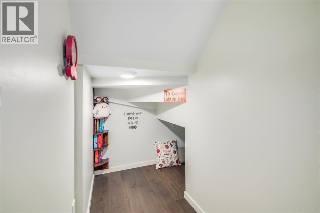 12 Sunrise View, Cochrane, Alberta  T4C 0W3 - Photo 36 - A2287157