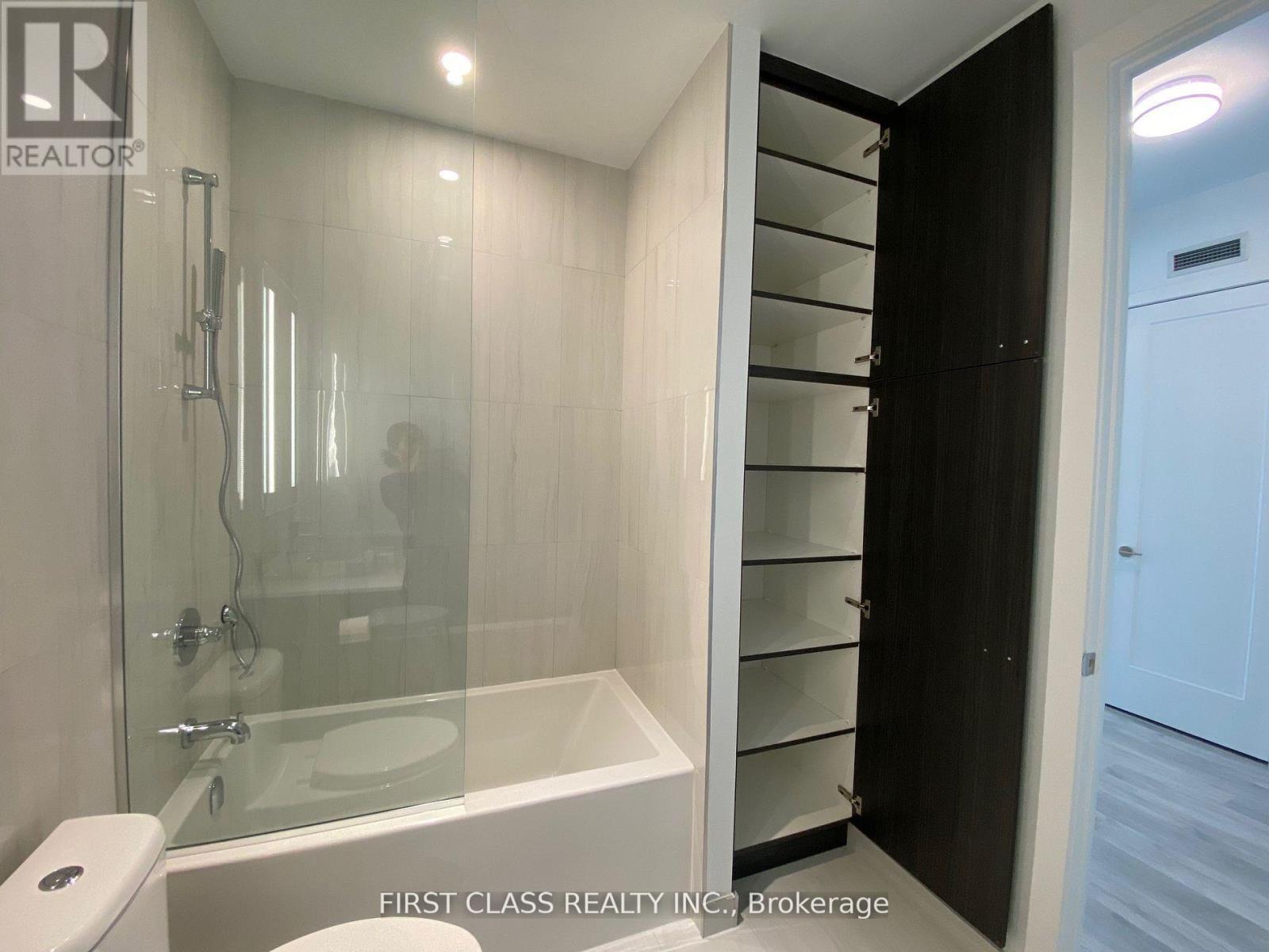 1909 - 480 Front Street W, Toronto, Ontario  M5V 0V5 - Photo 14 - C12808236