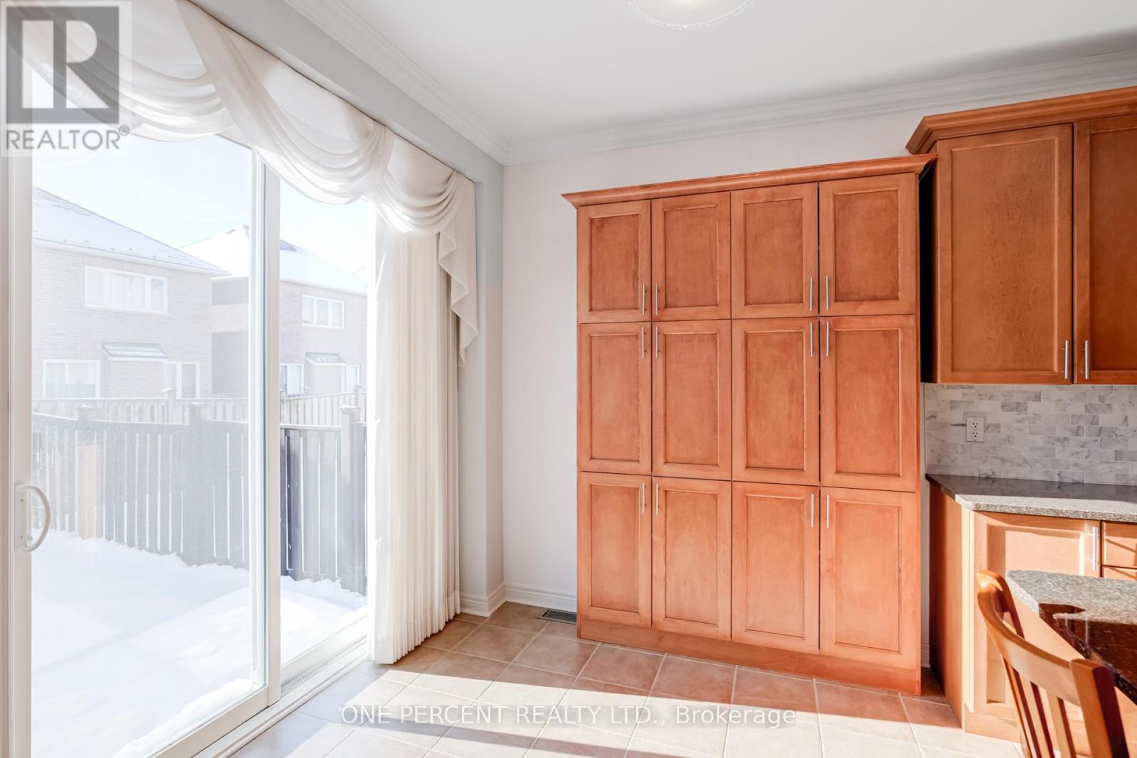 19 Lundy Drive, Markham, Ontario  L6B 0G1 - Photo 15 - N12808246