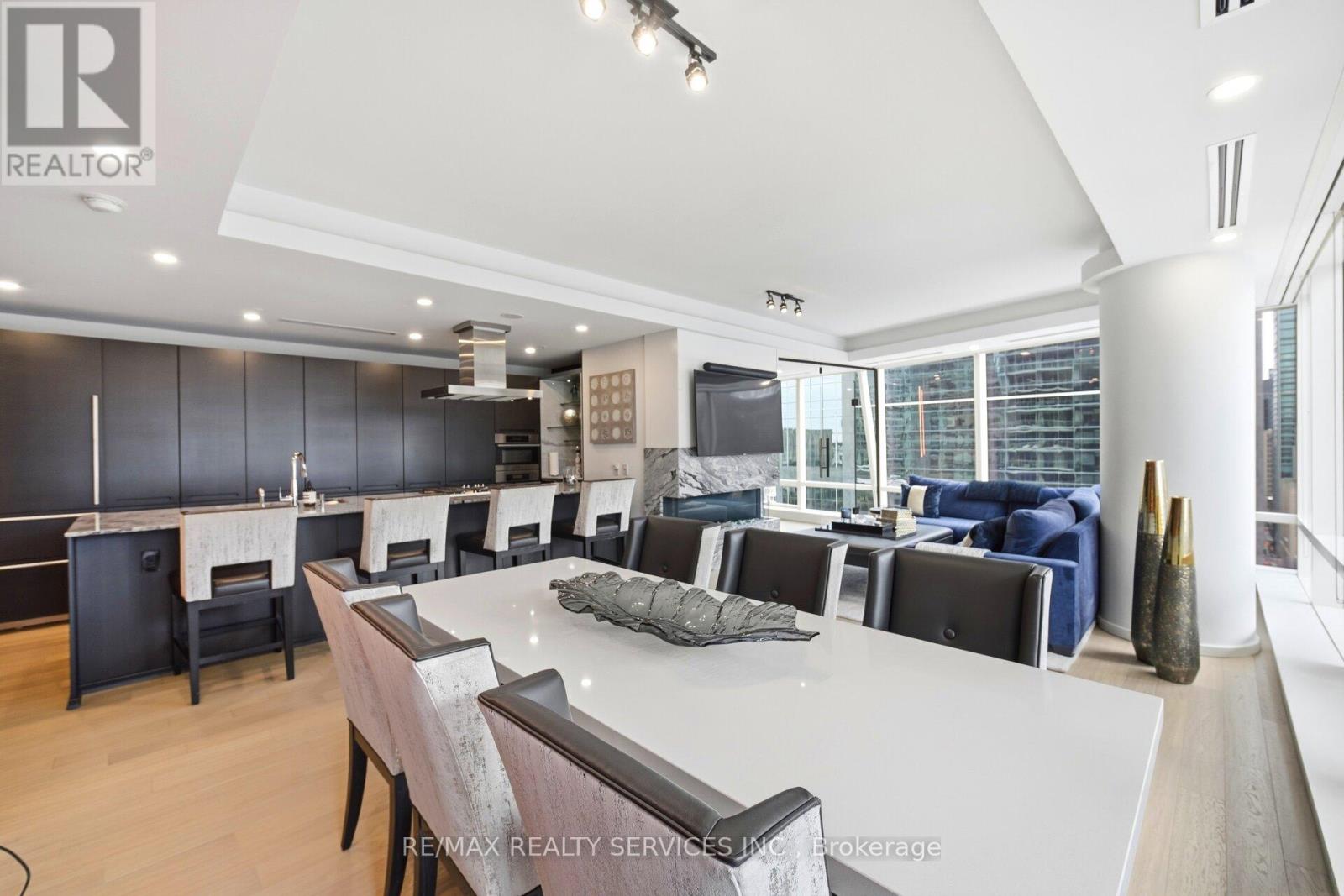 2209 - 180 University Avenue, Toronto, Ontario  M5H 0A2 - Photo 17 - C12808188