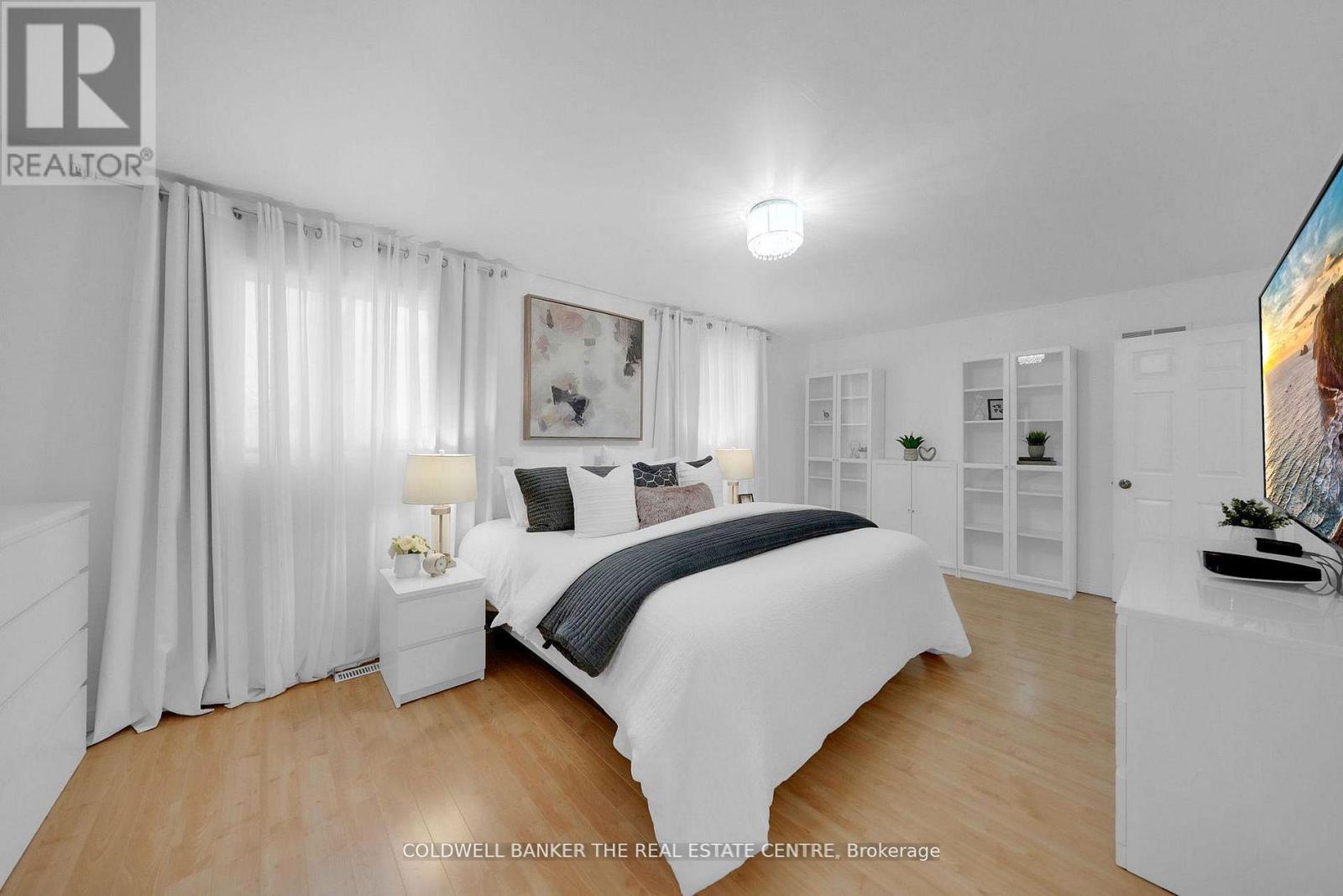 87 O'connor Crescent S, Richmond Hill, Ontario  L4C 7N9 - Photo 14 - N12808252