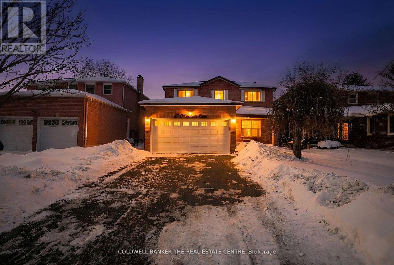 87 O'connor Crescent S, Richmond Hill, Ontario  L4C 7N9 - Photo 2 - N12808252