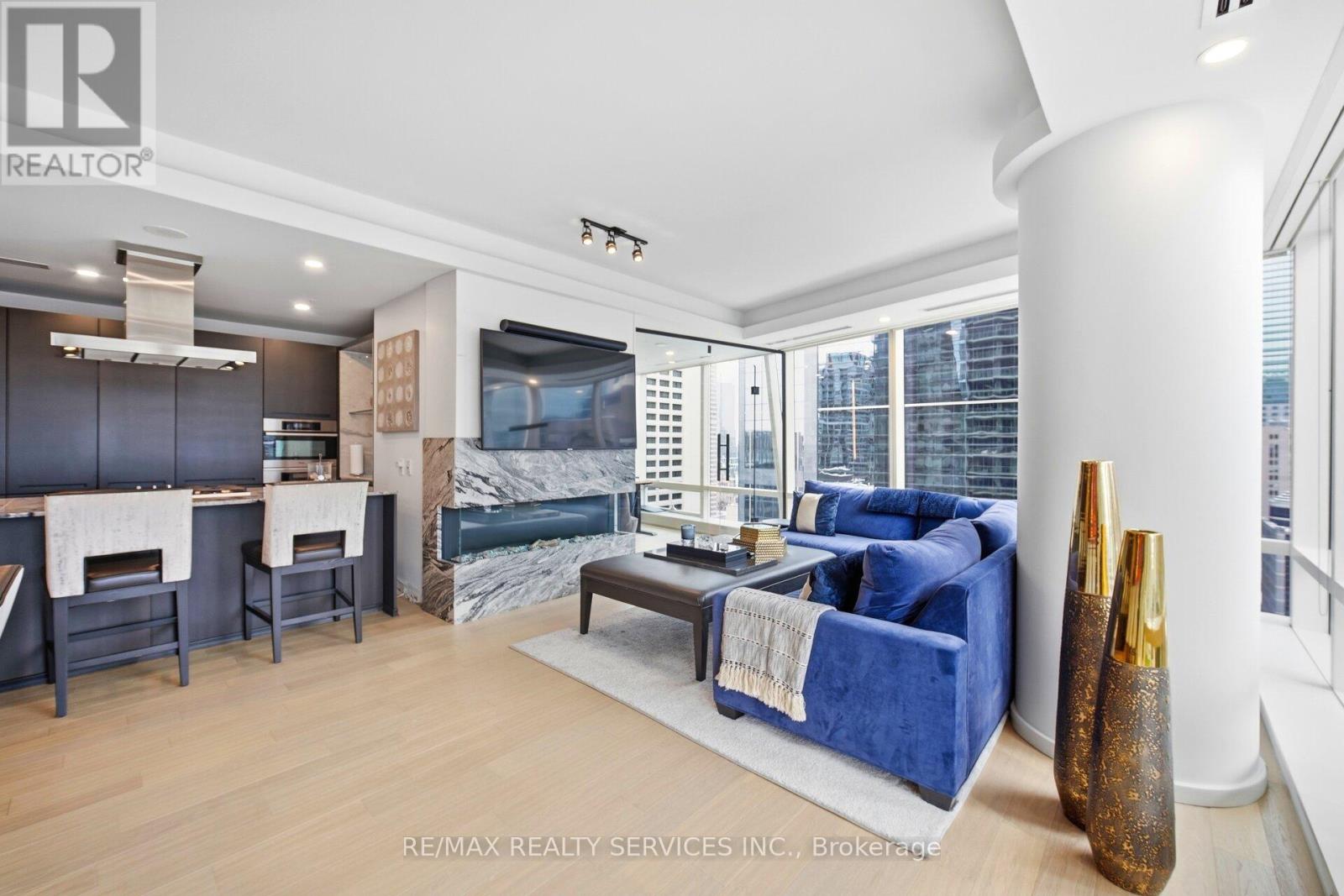 2209 - 180 University Avenue, Toronto, Ontario  M5H 0A2 - Photo 18 - C12808188