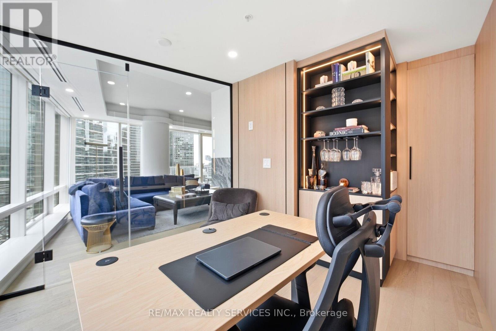 2209 - 180 University Avenue, Toronto, Ontario  M5H 0A2 - Photo 26 - C12808188