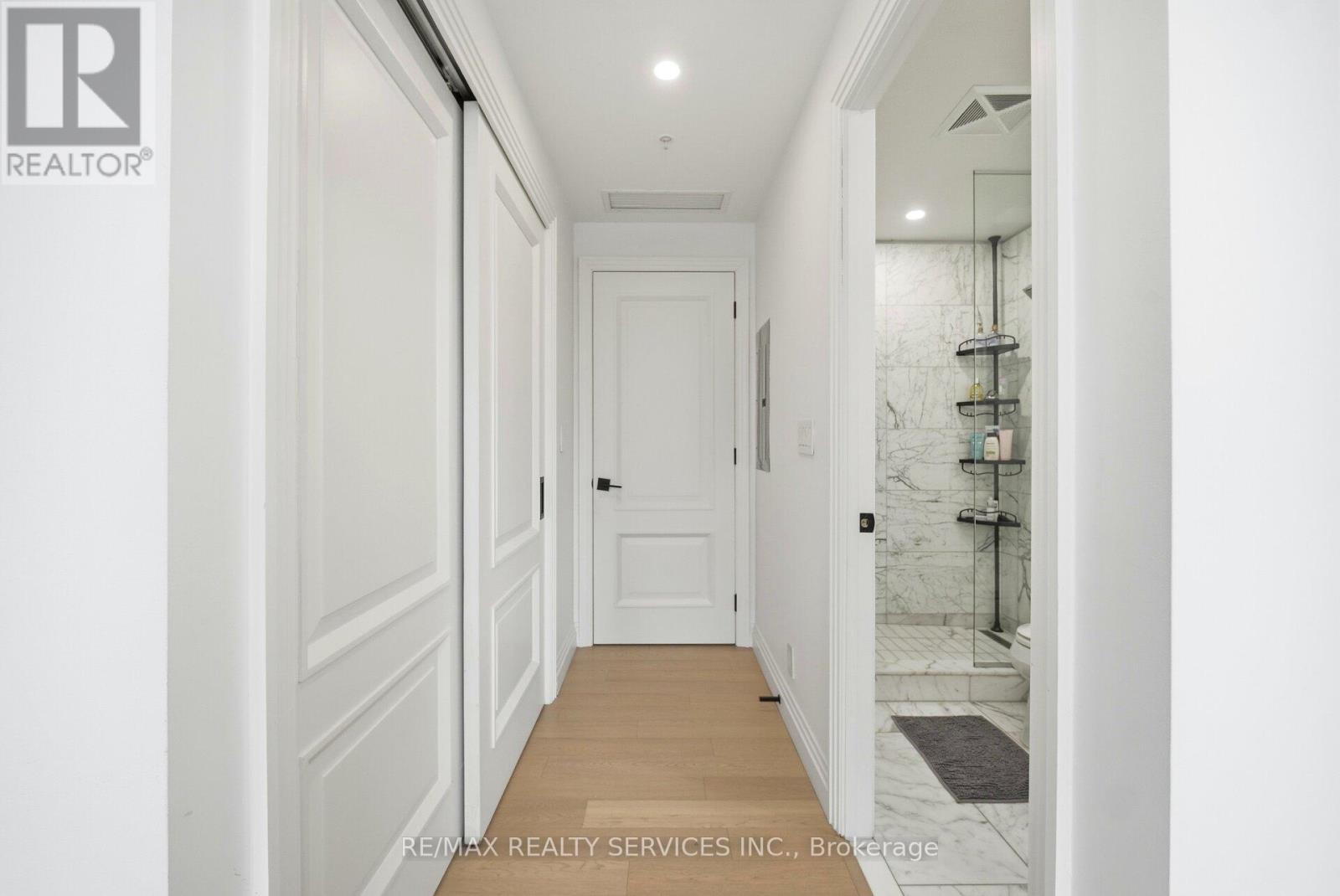 2209 - 180 University Avenue, Toronto, Ontario  M5H 0A2 - Photo 37 - C12808188