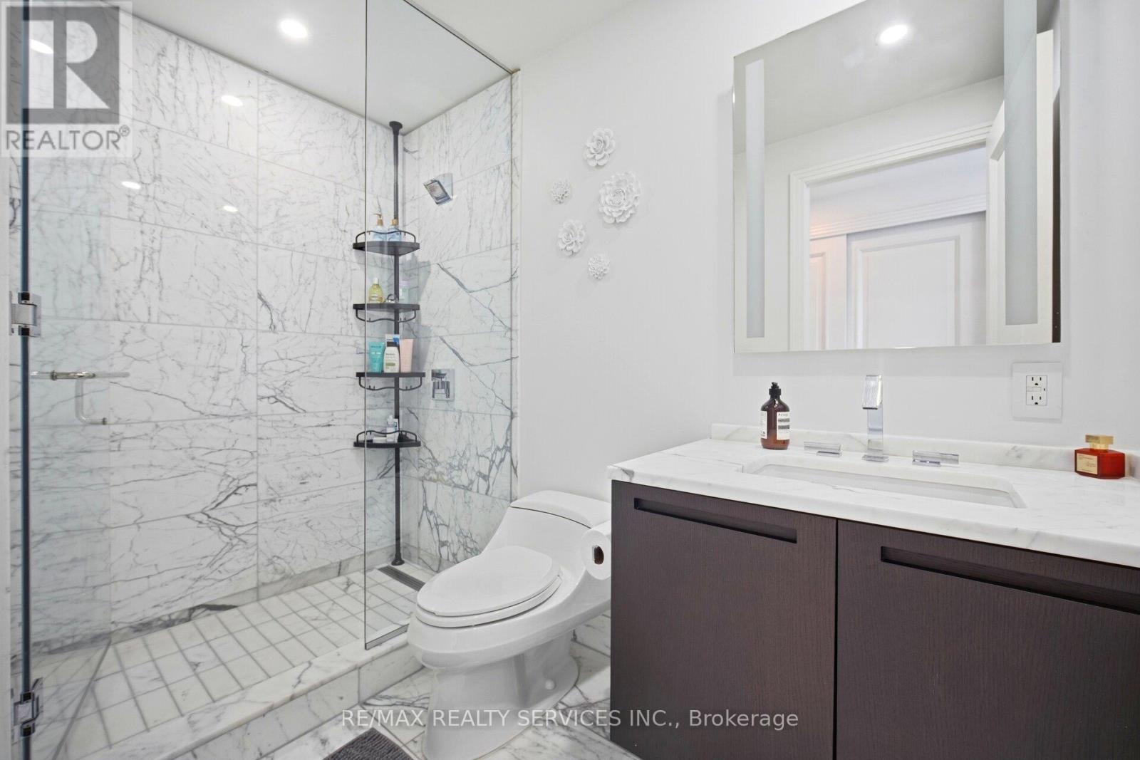 2209 - 180 University Avenue, Toronto, Ontario  M5H 0A2 - Photo 38 - C12808188