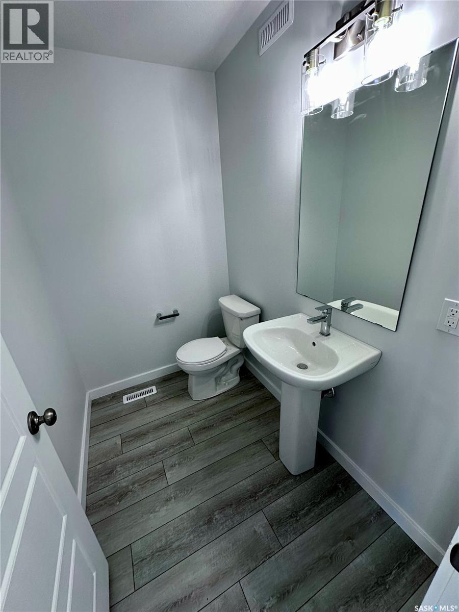 5453 Buckingham Drive E, Regina, Saskatchewan  S4V 4B5 - Photo 10 - SK028818