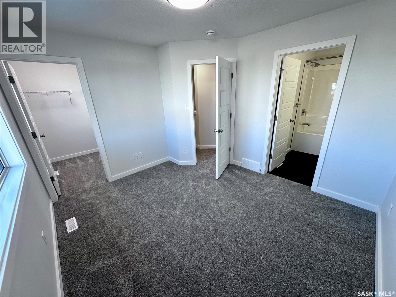 5453 Buckingham Drive E, Regina, Saskatchewan  S4V 4B5 - Photo 11 - SK028818