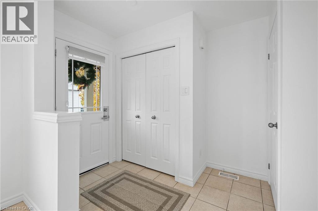 10 Foxglove Crescent Unit# 18, Kitchener, Ontario  N2E 0E1 - Photo 4 - 40803931