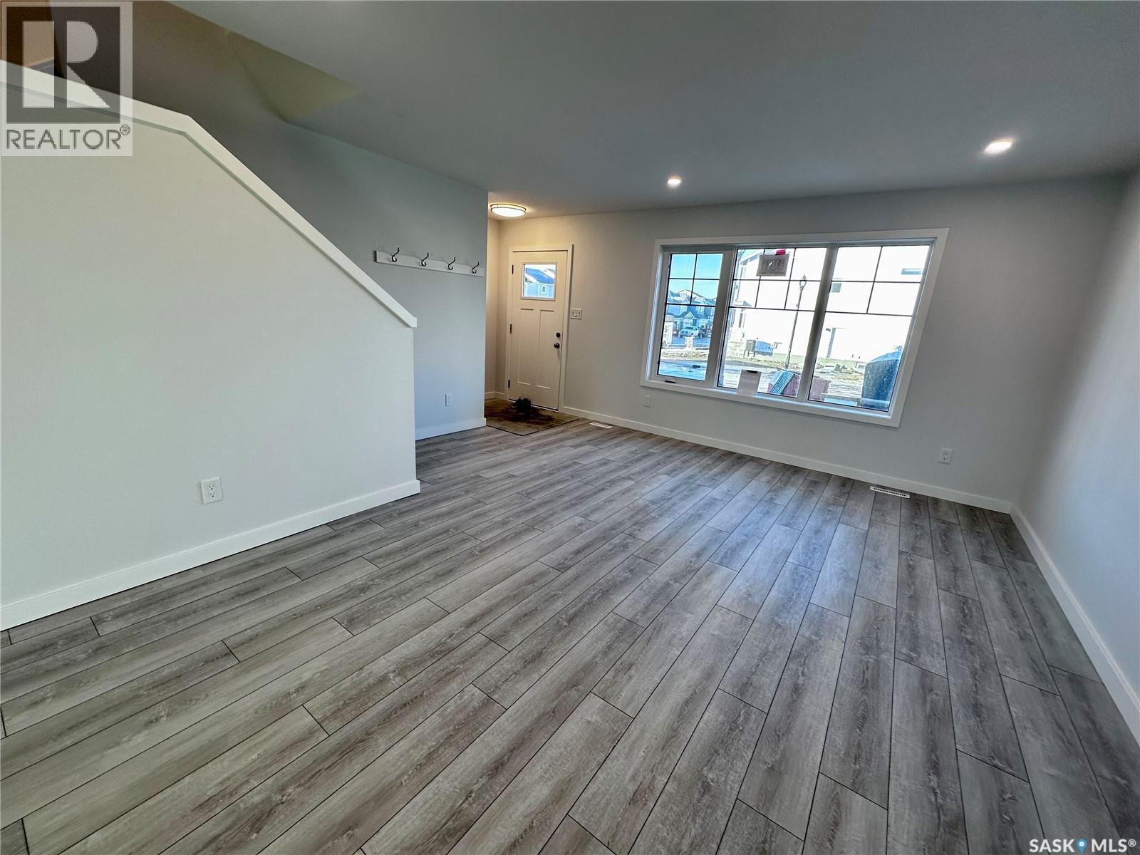 5449 Buckingham Drive E, Regina, Saskatchewan  S4V 4B5 - Photo 6 - SK028819