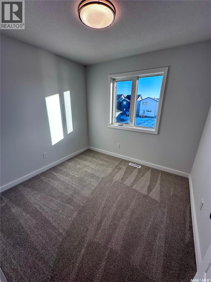 5449 Buckingham Drive E, Regina, Saskatchewan  S4V 4B5 - Photo 12 - SK028819