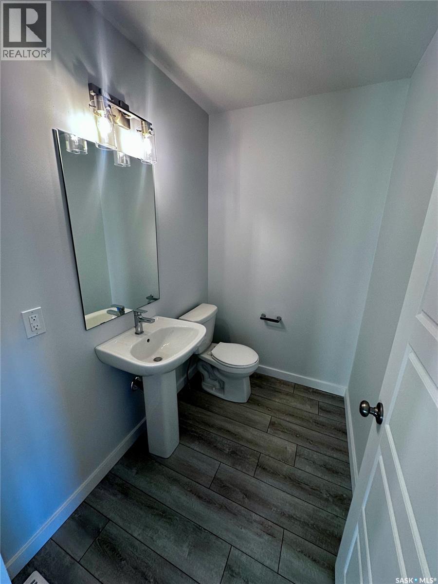 5449 Buckingham Drive E, Regina, Saskatchewan  S4V 4B5 - Photo 7 - SK028819