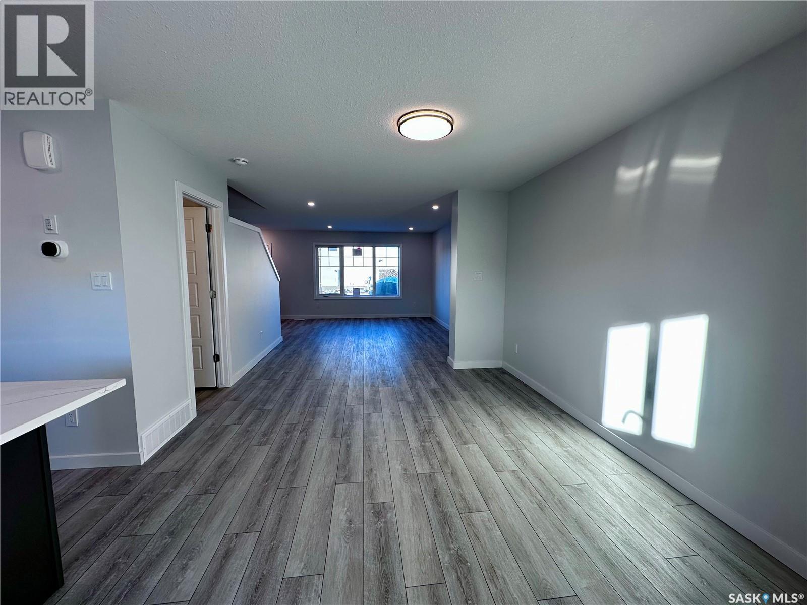 5449 Buckingham Drive E, Regina, Saskatchewan  S4V 4B5 - Photo 5 - SK028819