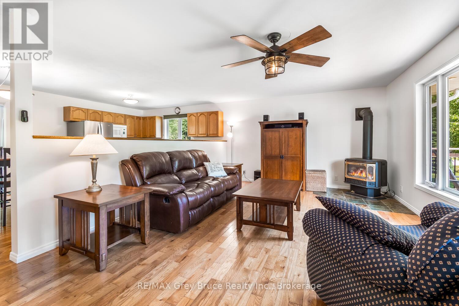 32 Sugarbush Road, South Bruce Peninsula, Ontario  N0H 2T0 - Photo 8 - X12808286