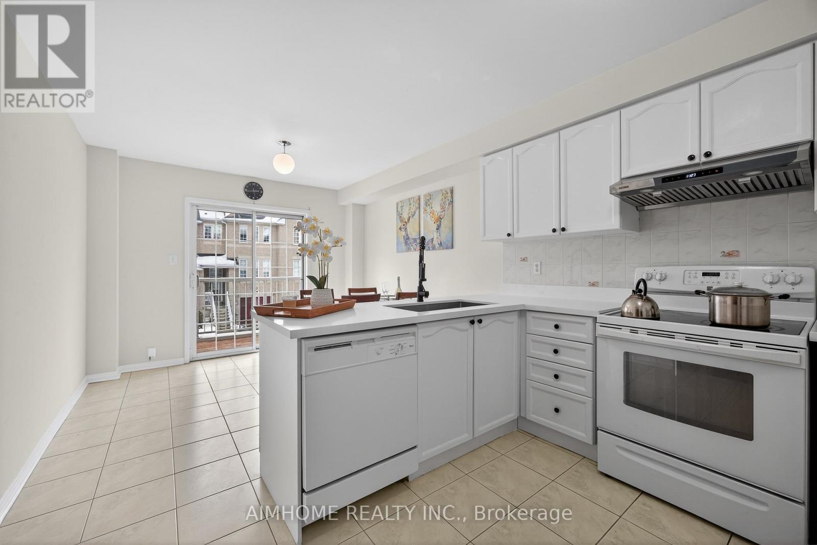 698 Warden Avenue, Toronto, Ontario  M1L 4W4 - Photo 7 - E12808312