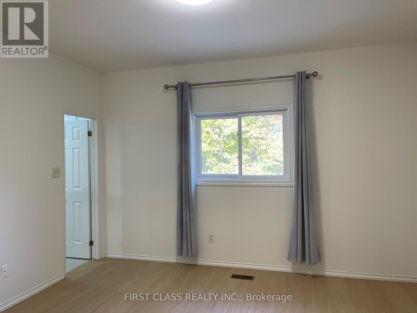 1905 Webster Boulevard, Innisfil, Ontario  L9S 2A6 - Photo 11 - N12808300