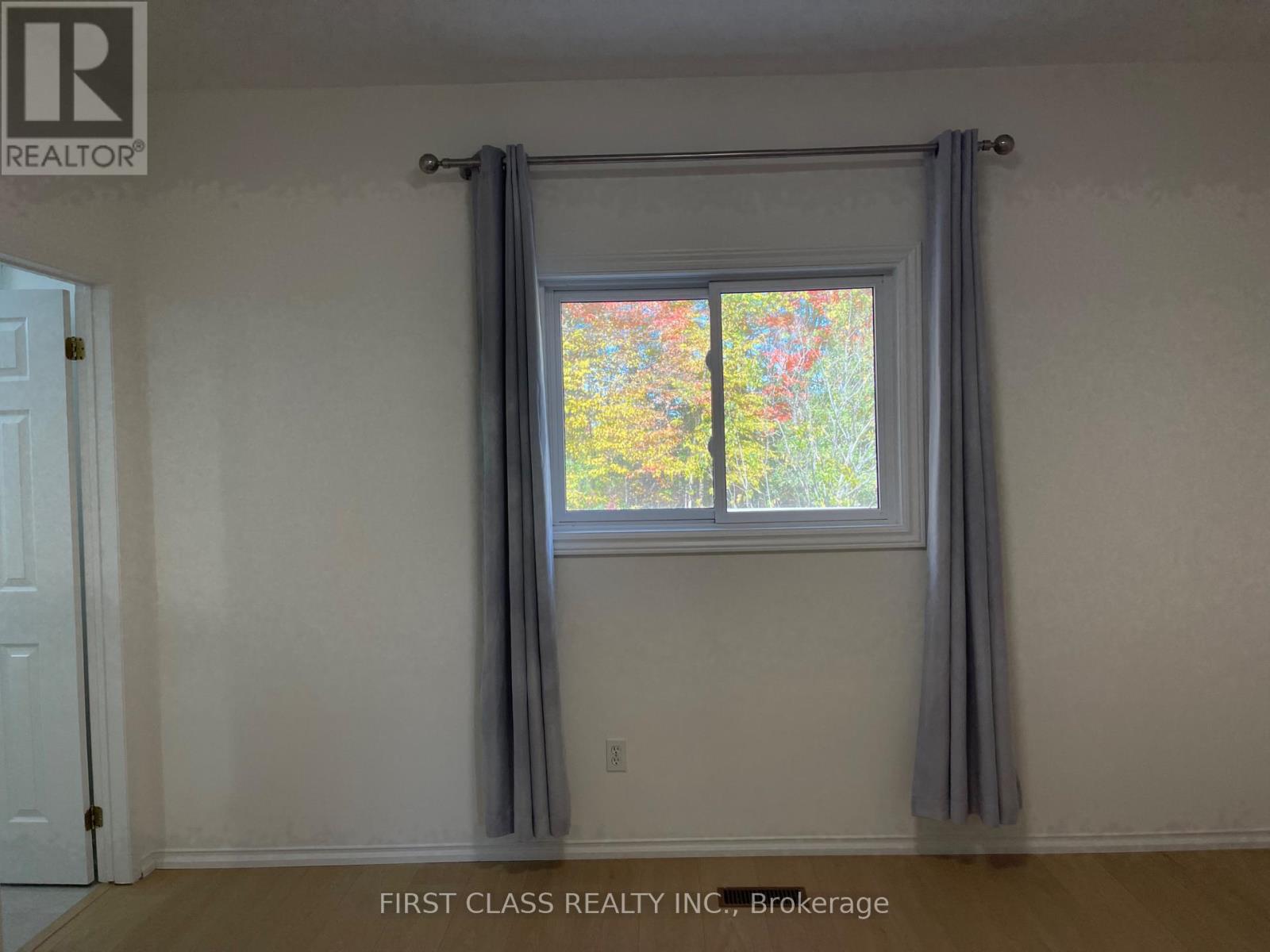 1905 Webster Boulevard, Innisfil, Ontario  L9S 2A6 - Photo 12 - N12808300