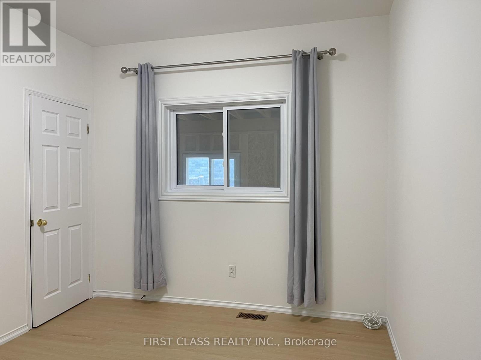 1905 Webster Boulevard, Innisfil, Ontario  L9S 2A6 - Photo 16 - N12808300