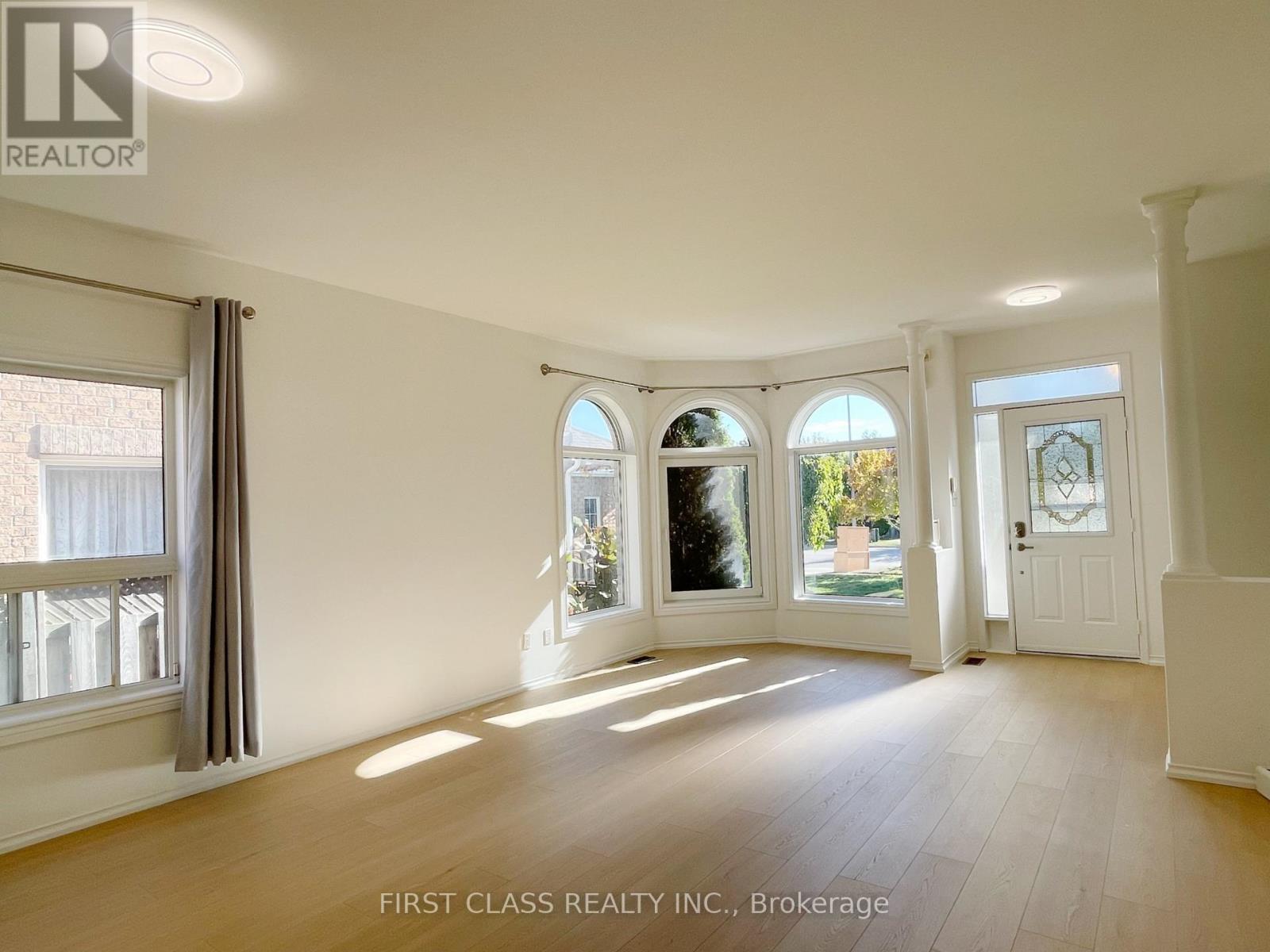 1905 Webster Boulevard, Innisfil, Ontario  L9S 2A6 - Photo 3 - N12808300