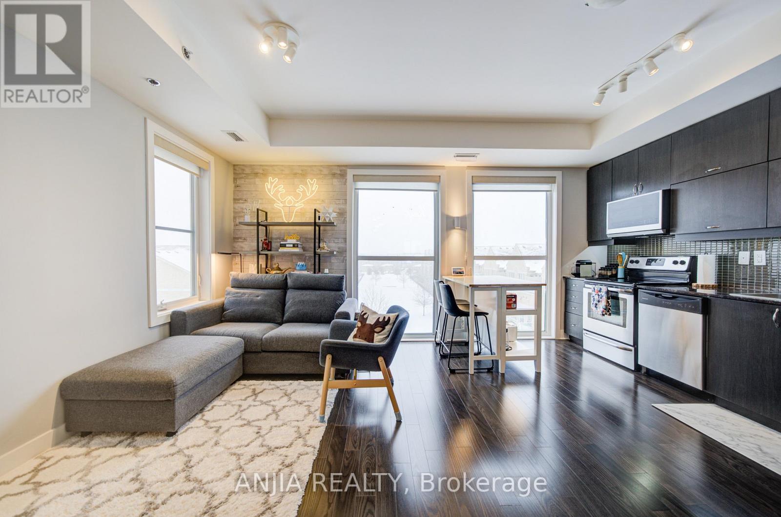 PH16 - 28 PRINCE REGENT STREET, Markham, Ontario