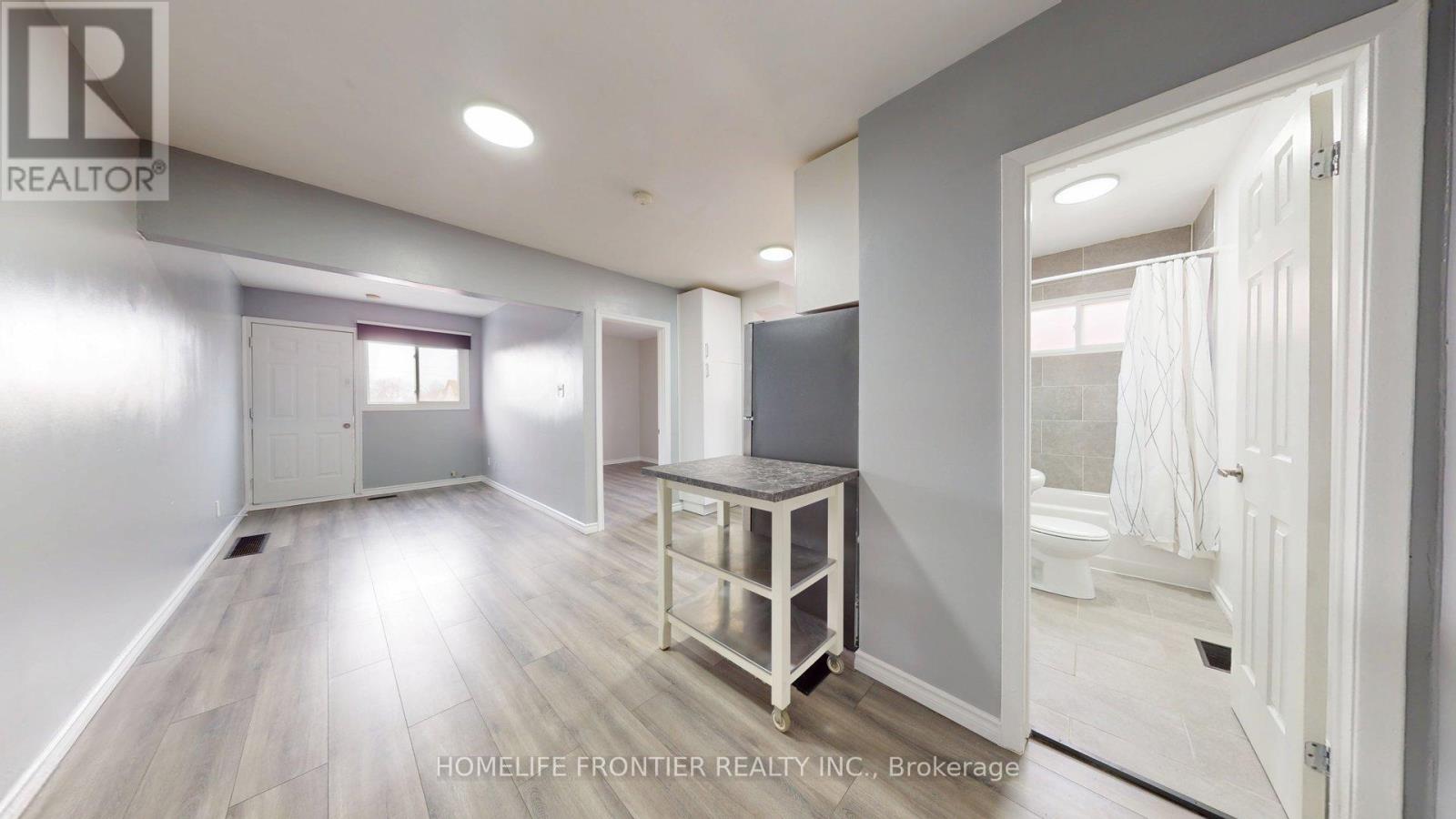 2 (UPPER) - 640 WILSON AVENUE, Toronto, Ontario