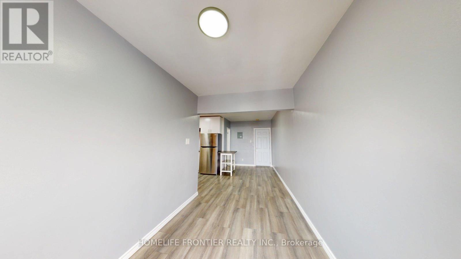 2 (Upper) - 640 Wilson Avenue, Toronto, Ontario  M3K 1E1 - Photo 10 - W12808266