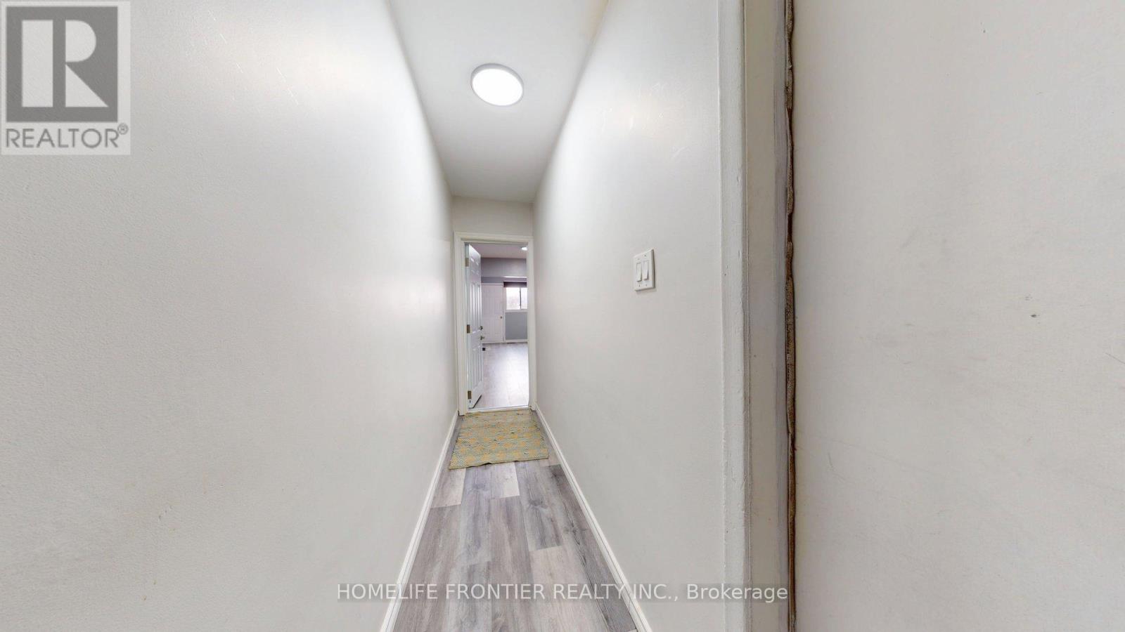 2 (Upper) - 640 Wilson Avenue, Toronto, Ontario  M3K 1E1 - Photo 12 - W12808266