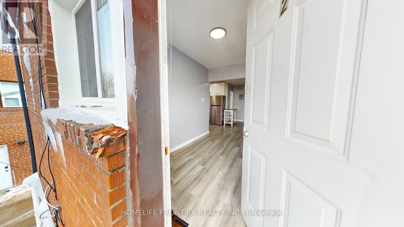2 (Upper) - 640 Wilson Avenue, Toronto, Ontario  M3K 1E1 - Photo 15 - W12808266