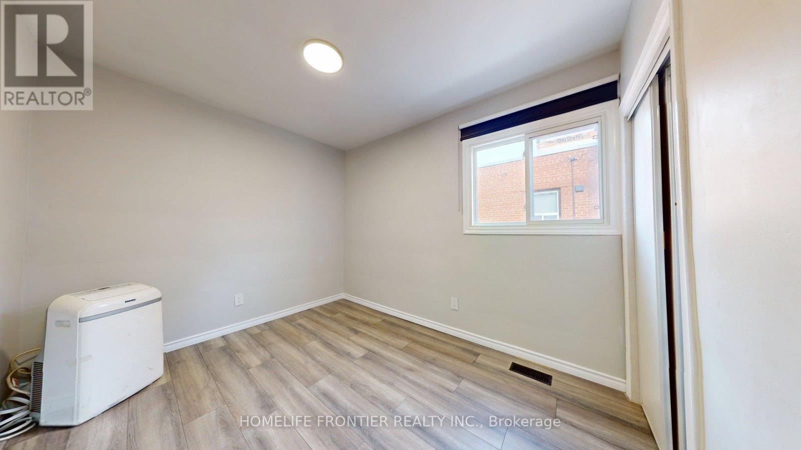 2 (Upper) - 640 Wilson Avenue, Toronto, Ontario  M3K 1E1 - Photo 7 - W12808266