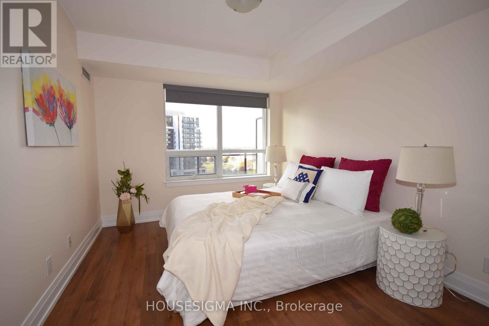 1016 - 1 De Boers Drive, Toronto, Ontario  M3J 0G6 - Photo 5 - W12808280