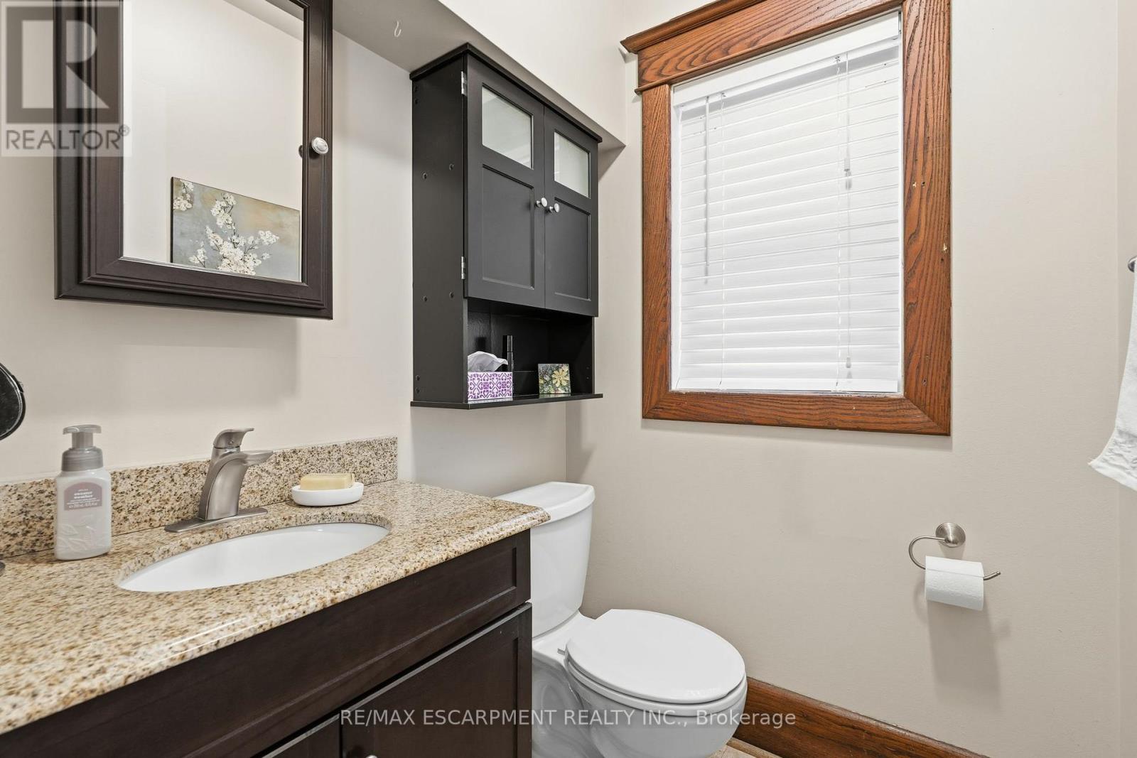 17 Mill Street, Milton, Ontario  L9T 1R7 - Photo 11 - W12808290