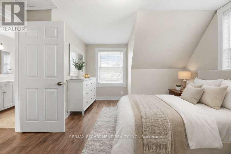 17 Mill Street, Milton, Ontario  L9T 1R7 - Photo 13 - W12808290